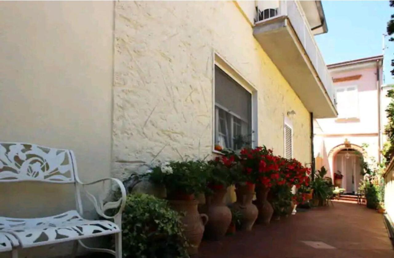 Lovely House Near The Beach Torre do Lago Puccini Exterior foto