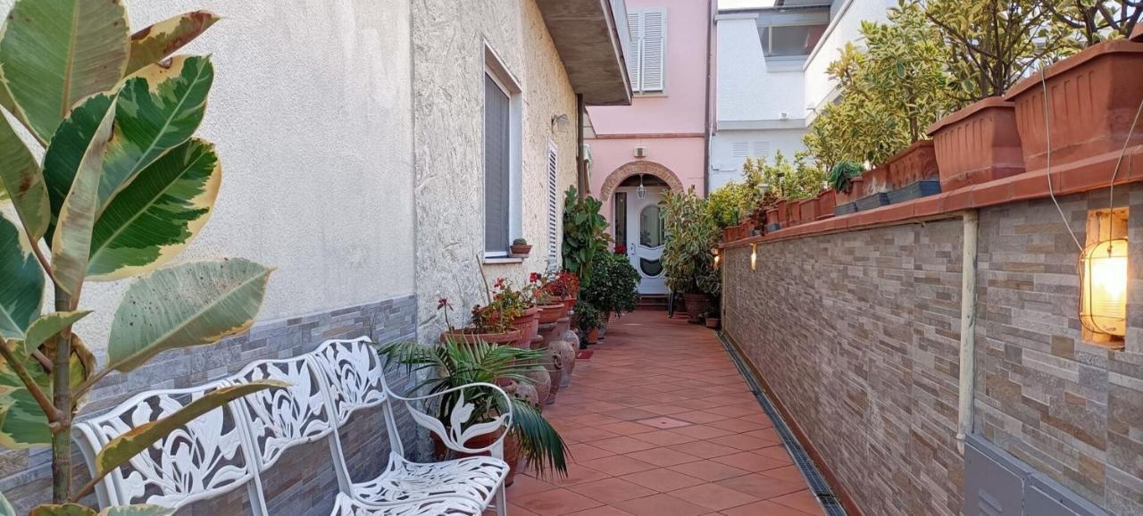 Lovely House Near The Beach Torre do Lago Puccini Exterior foto